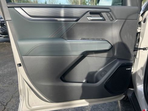 New 2026 GMC Acadia AT4 image 22