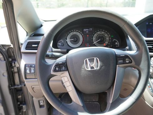 Used 2015 Honda Odyssey EX image 19