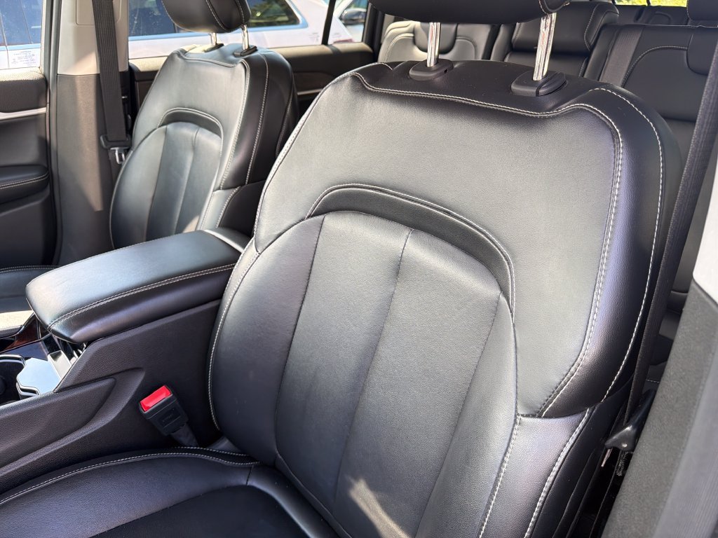 Used 2021 Jeep Grand Cherokee L Limited AWD/4WD image 9