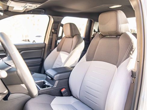 Used 2025 Toyota Tacoma TRD Sport image 16