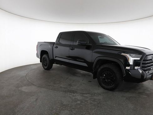 Used 2025 Toyota Tundra SR5 AWD/4WD image 2
