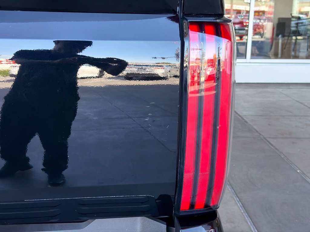 Used 2024 Toyota Tundra Limited AWD/4WD image 13