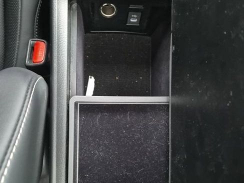 Used 2025 Toyota Crown Signia w/ Advanced Technology Package image 27