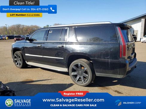 Used 2015 Cadillac Escalade ESV Luxury image 3