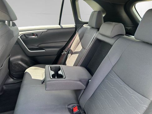 Used 2023 Toyota RAV4 SE w/ Convenience Package AWD/4WD image 5