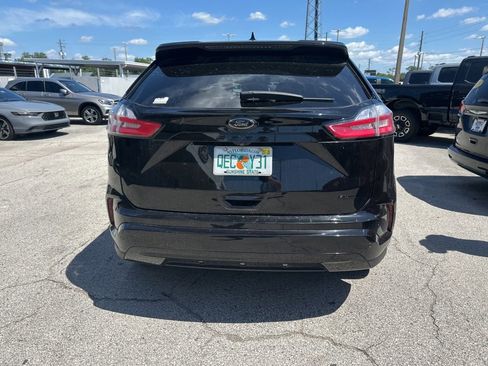 Used 2023 Ford Edge SE w/ Black Appearance Package AWD/4WD image 9