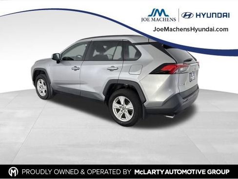 Used 2020 Toyota RAV4 XLE w/ Convenience Package AWD/4WD image 8