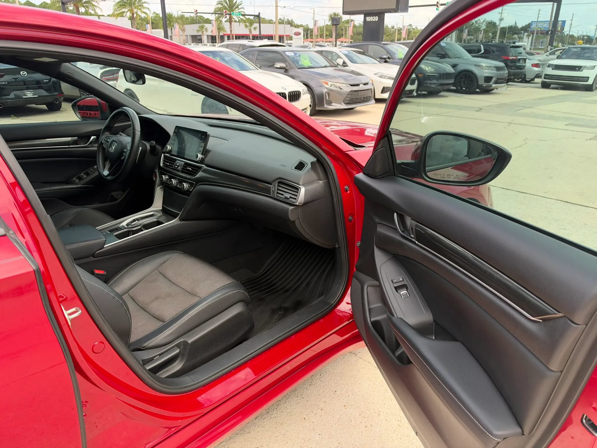 Used 2018 Honda Accord Sport image 19