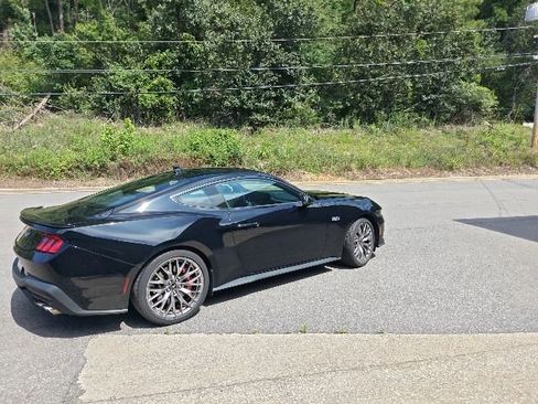 Used 2024 Ford Mustang GT Premium RWD image 3