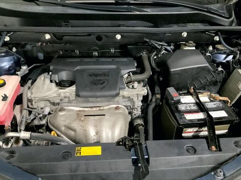 Used 2013 Toyota RAV4 XLE image 32