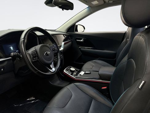 Used 2020 Kia Niro EX Premium w/ Cold Weather Package image 10