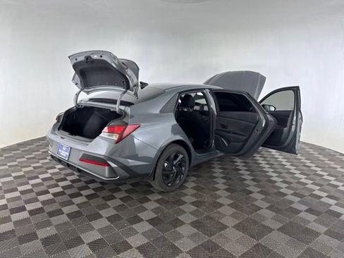 Used 2026 Hyundai Elantra Sport FWD image 15