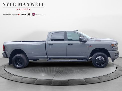 New 2026 RAM 3500 Big Horn AWD/4WD image 17