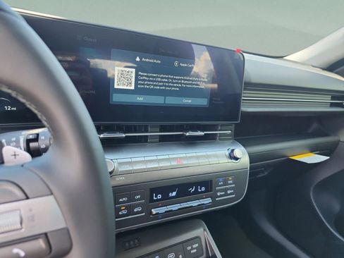 Used 2026 Hyundai Kona SEL Premium image 11