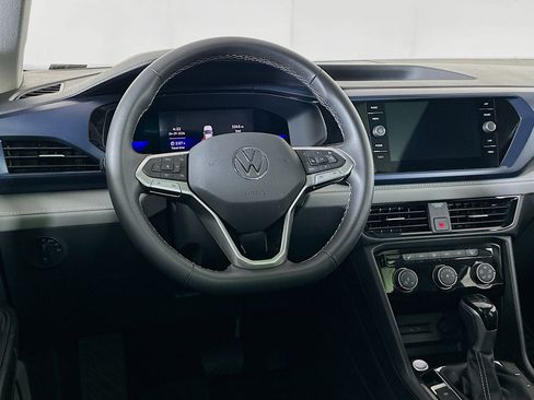 Used 2023 Volkswagen Taos SE w/ Panoramic Sunroof Package FWD image 17