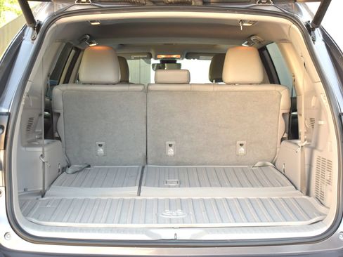 Used 2018 Toyota Highlander XLE AWD/4WD image 50