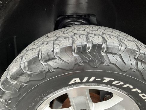 Used 2013 GMC Sierra 1500 SLE w/ Power Tech Package AWD/4WD image 33