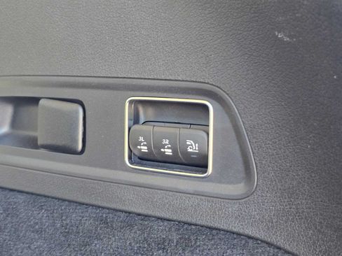 Used 2026 Mercedes-Benz GLS 450 4MATIC image 16