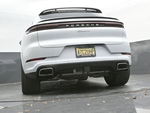 New 2025 Porsche Cayenne Coupe image 34