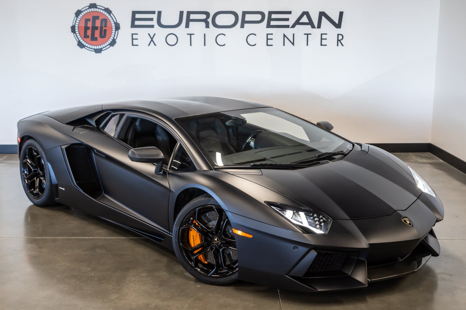 Used 2012 Lamborghini Aventador LP 700-4 AWD/4WD image 3