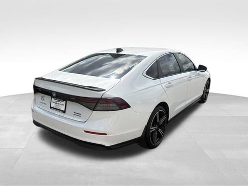 Used 2023 Honda Accord Sport image 2
