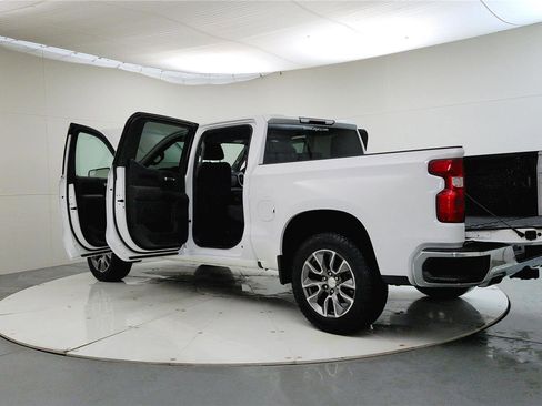 Used 2022 Chevrolet Silverado 1500 LT image 11