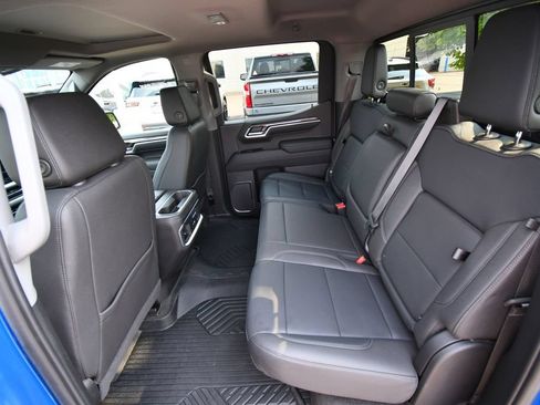 Used 2022 Chevrolet Silverado 1500 LTZ w/ LTZ Premium Package AWD/4WD image 16