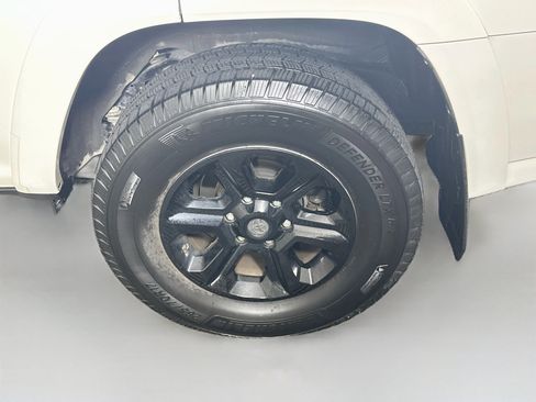 Used 2019 Toyota 4Runner SR5 RWD image 11