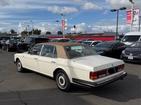 Used 1988 Rolls-Royce Silver Spur image 4