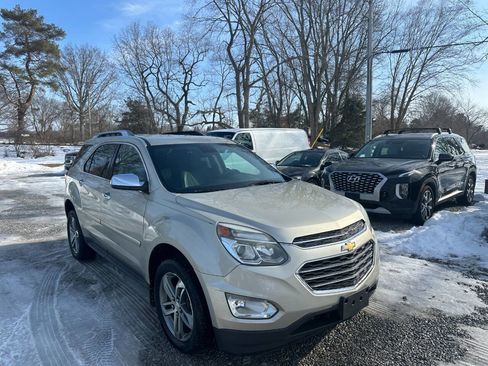 Used 2016 Chevrolet Equinox LTZ w/ Enhanced Convenience Package image 3