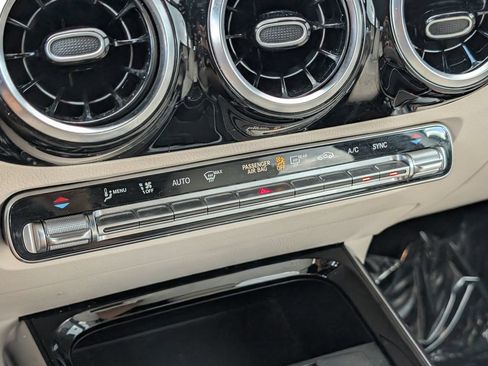 Certified 2021 Mercedes-Benz GLA 250 4MATIC image 18