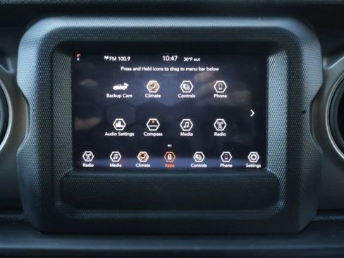 Used 2022 Jeep Gladiator Sport image 16