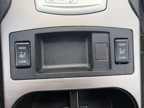 Used 2013 Subaru Outback 2.5i Premium AWD/4WD image 36
