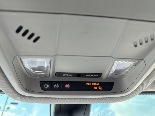 Used 2021 GMC Acadia SLE w/ Driver Convenience Package FWD image 28