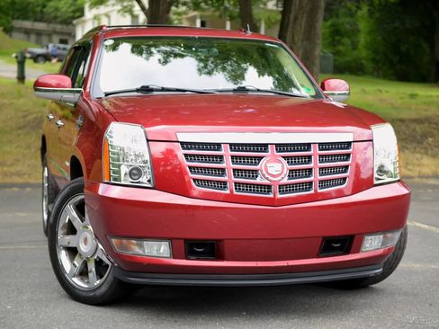 Used 2010 Cadillac Escalade Luxury AWD/4WD image 23