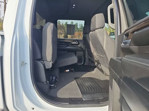 Used 2024 Chevrolet Silverado 2500 LT image 27