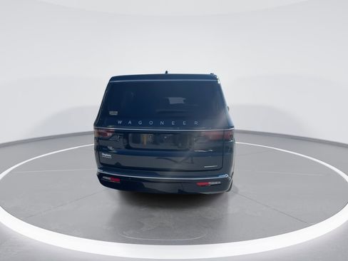 Used 2024 Jeep Wagoneer Series II w/ Flexible Seating Group image 17