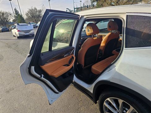 Used 2018 BMW X3 xDrive30i image 17