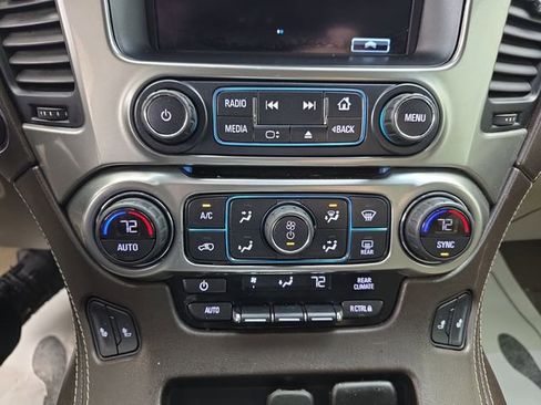 Used 2019 Chevrolet Tahoe LT w/ Luxury Package image 35