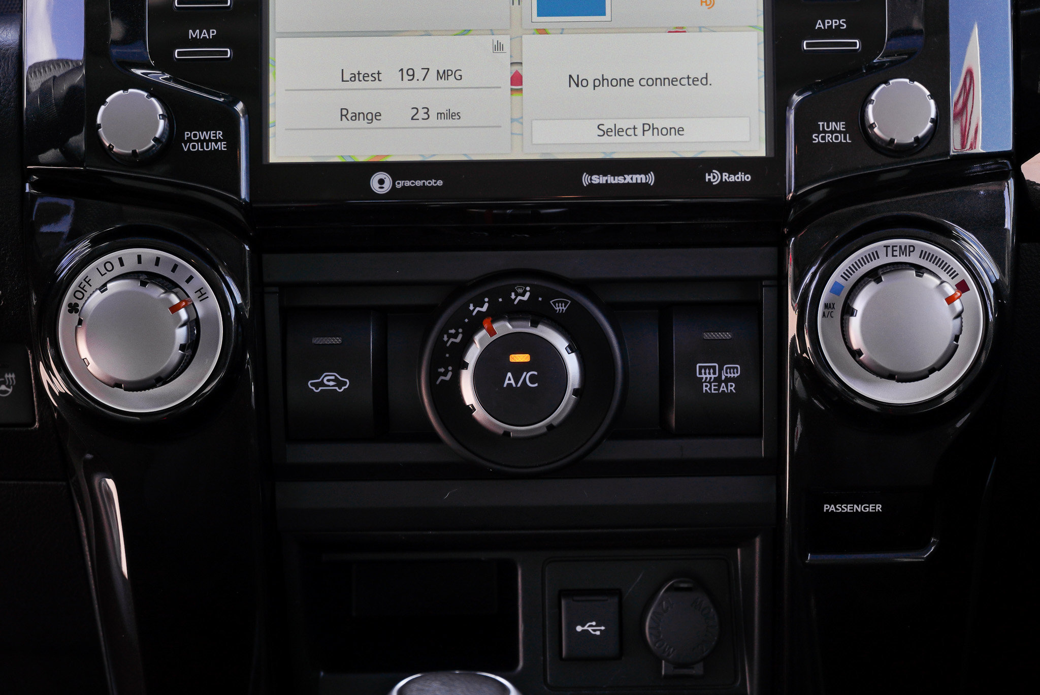 Certified 2024 Toyota 4Runner TRD Off-Road Premium w/ Moonroof Package AWD/4WD image 36