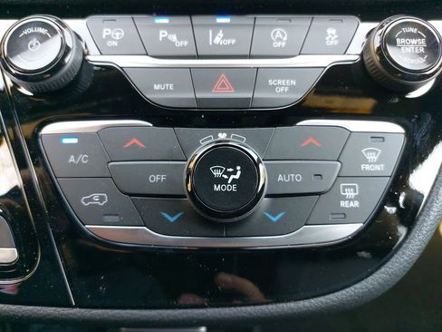 New 2025 Chrysler Pacifica Select FWD image 23