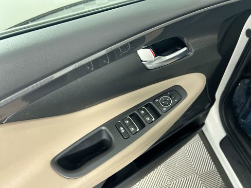 Used 2023 Hyundai Santa Fe SEL w/ Cargo Package image 14