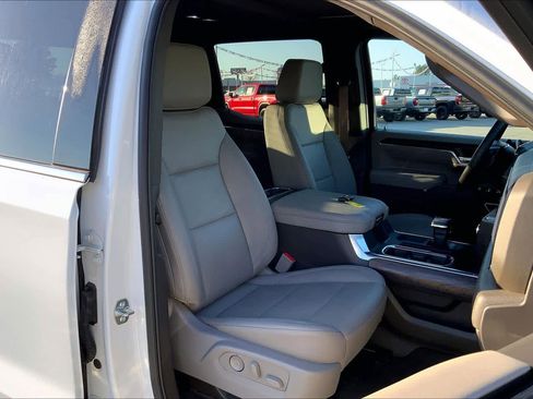 Used 2025 GMC Sierra 1500 SLT w/ SLT Premium Plus Package image 9