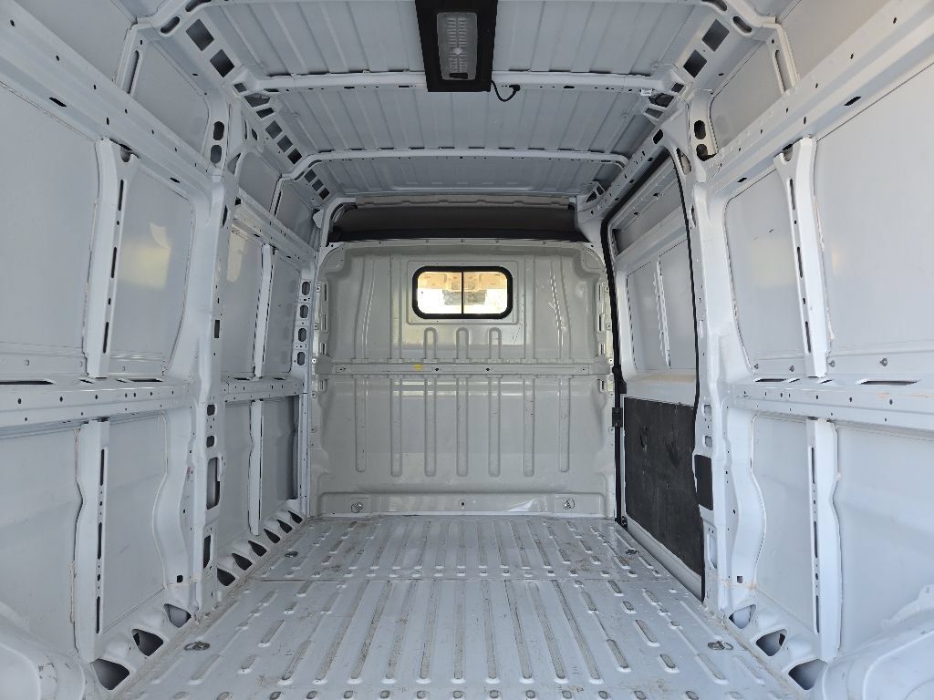 Used 2025 RAM ProMaster 2500 w/ Convenience Group FWD image 95