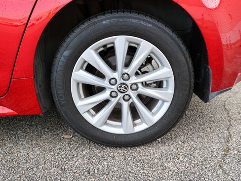 Certified 2024 Toyota Corolla SE FWD image 15