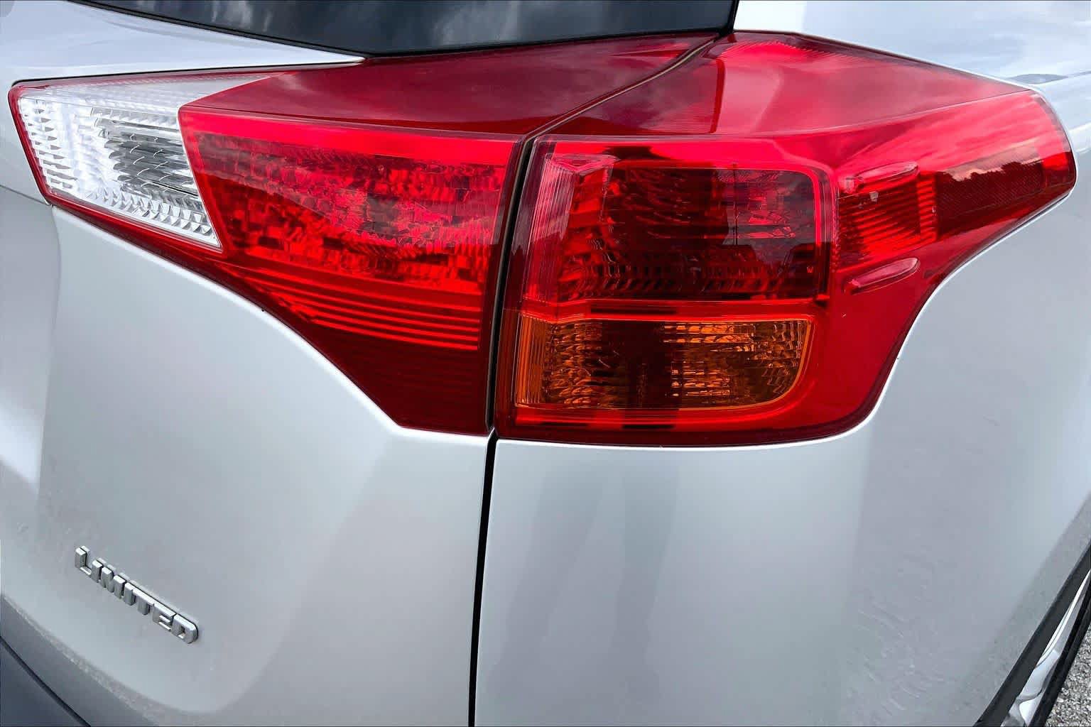 Used 2013 Toyota RAV4 Limited FWD image 30