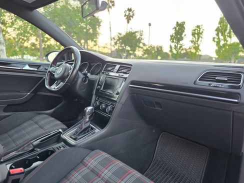 Used 2017 Volkswagen GTI Sport FWD image 16
