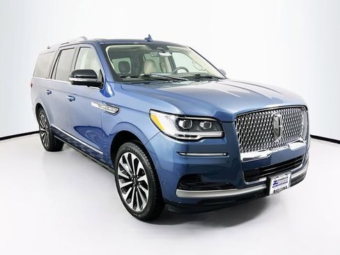Used 2022 Lincoln Navigator L Reserve image 1