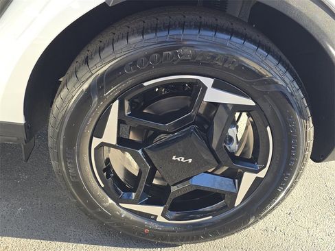 New 2026 Kia Sportage EX image 11