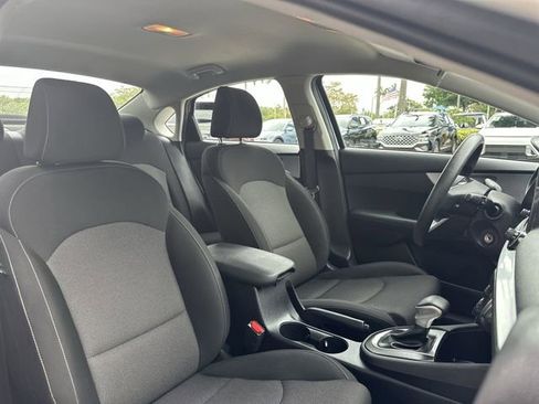 Used 2024 Kia Forte LXS image 30